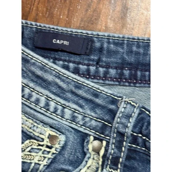 Vigoss Jeans Women’s Size 8 Capri Heritage Fit Embroidered - Picture 5 of 8